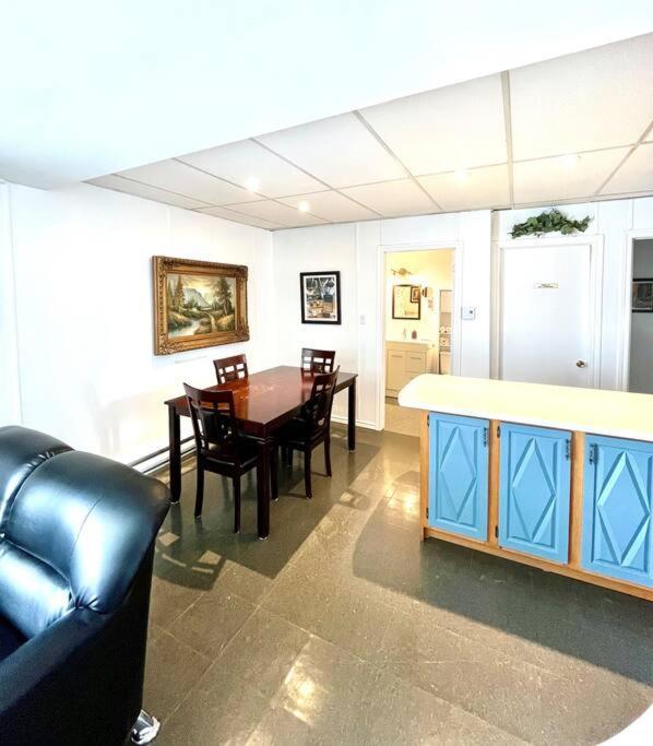 Les Appartements Du Vieil Edifice Metabetchouan エクステリア 写真