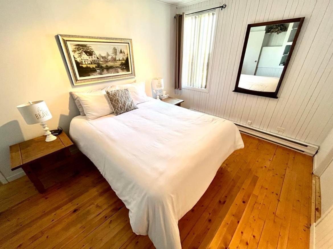 Les Appartements Du Vieil Edifice Metabetchouan エクステリア 写真